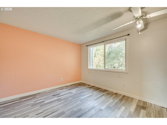 6916 Ne 43RD St B, Vancouver, WA 98661