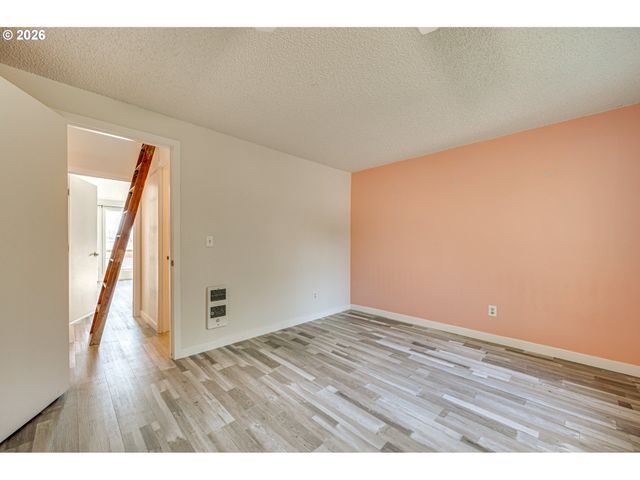 6916 Ne 43RD St B, Vancouver, WA 98661