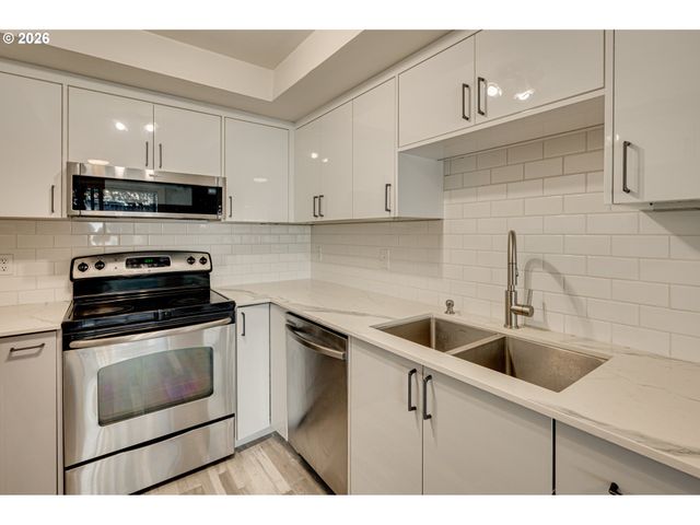 6916 Ne 43RD St B, Vancouver, WA 98661