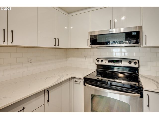 6916 Ne 43RD St B, Vancouver, WA 98661