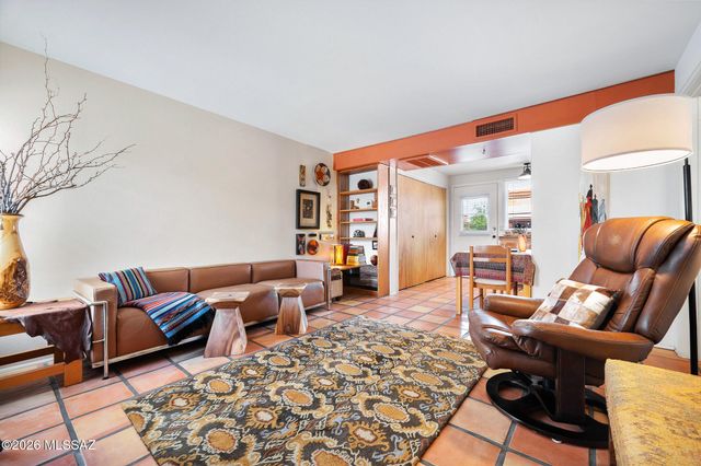 317 S Paseo Quinta Apt C, Green Valley, AZ 85614