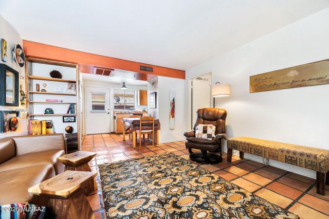 317 S Paseo Quinta Apt C, Green Valley, AZ 85614