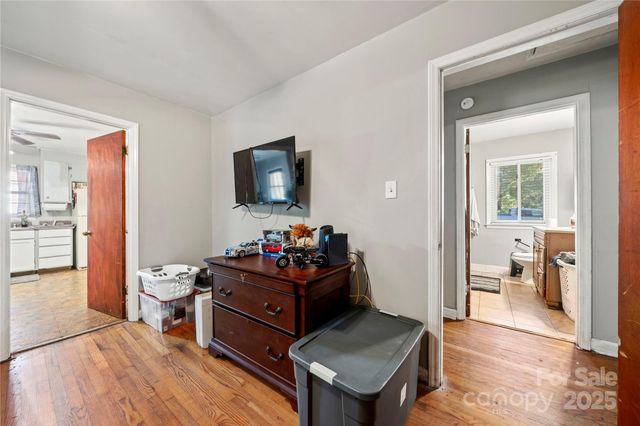 4838 Hidden Valley Road, Charlotte, NC 28213