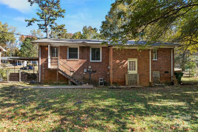 4838 Hidden Valley Road, Charlotte, NC 28213