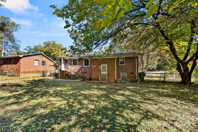 4838 Hidden Valley Road, Charlotte, NC 28213