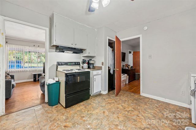 4838 Hidden Valley Road, Charlotte, NC 28213