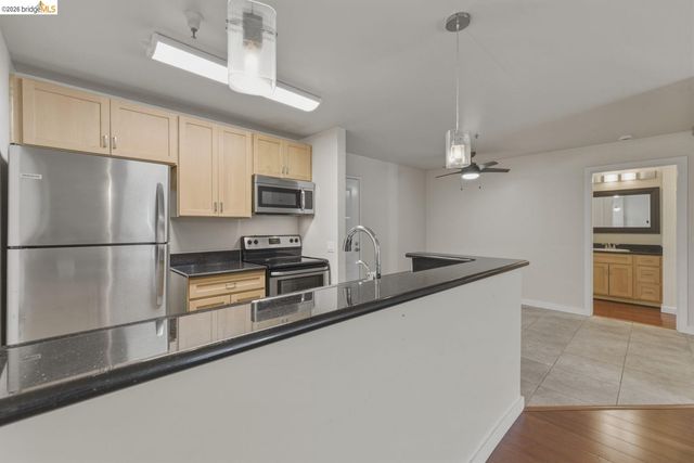 6400 Christie Ave 4120, Emeryville, CA 94608