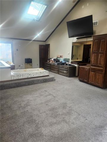 717 S 53rd Street, Kansas City, KS 66106