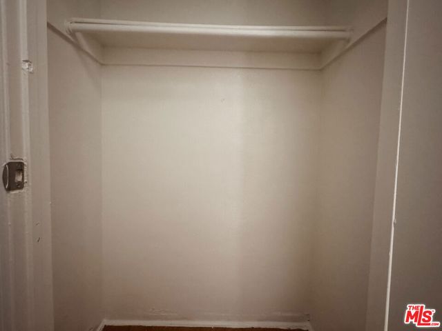 920 S Hobart Blvd 403, Los Angeles, CA 90006