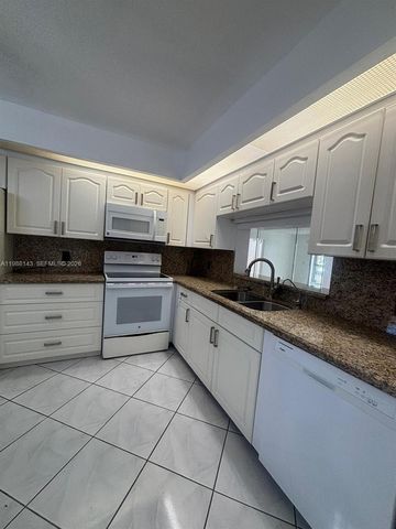 12600 SW 5th Ct 208L, Pembroke Pines, FL 33027