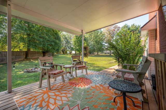 311 Orchard Park Dr, White House, TN 37188