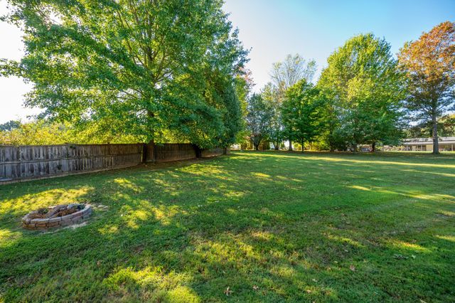 311 Orchard Park Dr, White House, TN 37188