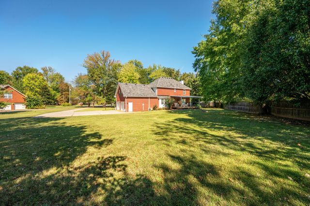 311 Orchard Park Dr, White House, TN 37188