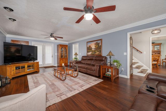 311 Orchard Park Dr, White House, TN 37188