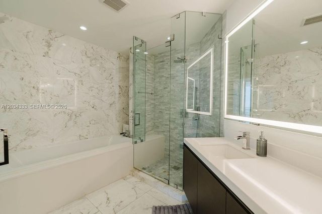 851 NE 1st Avenue 2303, Miami, FL 33132