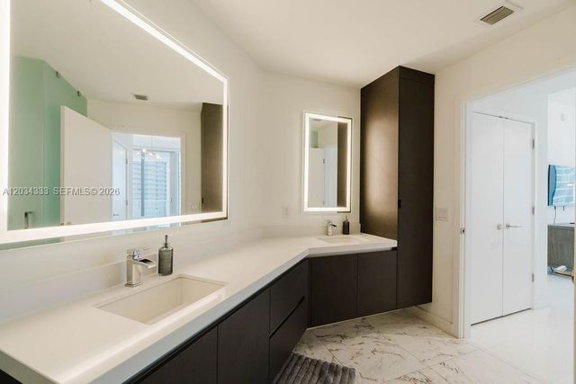 851 NE 1st Avenue 2303, Miami, FL 33132