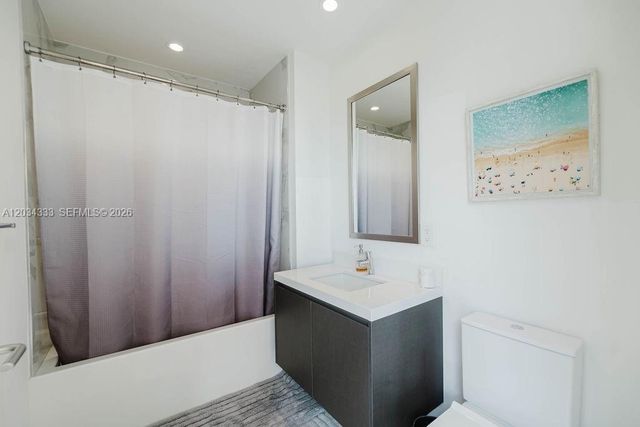 851 NE 1st Avenue 2303, Miami, FL 33132