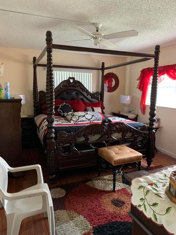 7887 Golf Cir Drive 212, Margate, FL 33063