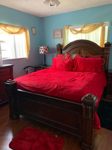 7887 Golf Cir Drive 212, Margate, FL 33063