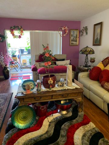 7887 Golf Cir Drive 212, Margate, FL 33063