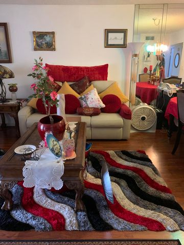 7887 Golf Cir Drive 212, Margate, FL 33063