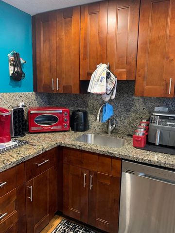 7887 Golf Cir Drive 212, Margate, FL 33063