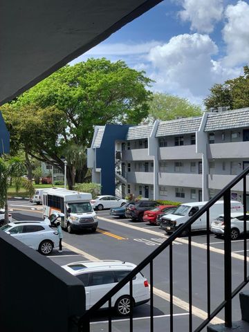 7887 Golf Cir Drive 212, Margate, FL 33063