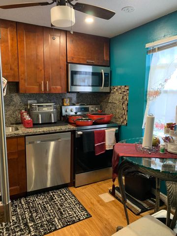 7887 Golf Cir Drive 212, Margate, FL 33063