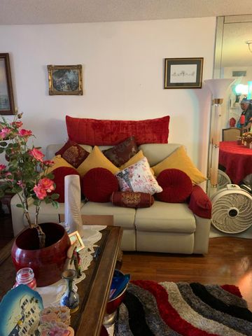 7887 Golf Cir Drive 212, Margate, FL 33063