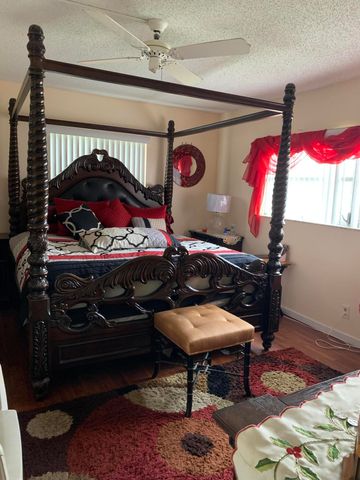 7887 Golf Cir Drive 212, Margate, FL 33063