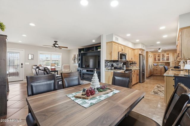 8232 E NIDO Avenue, Mesa, AZ 85209