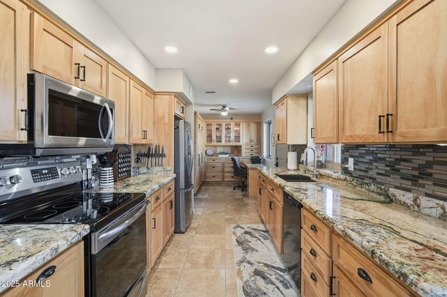 8232 E NIDO Avenue, Mesa, AZ 85209