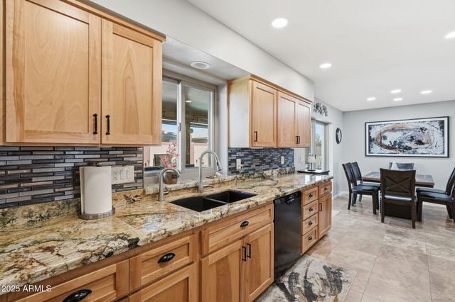 8232 E NIDO Avenue, Mesa, AZ 85209