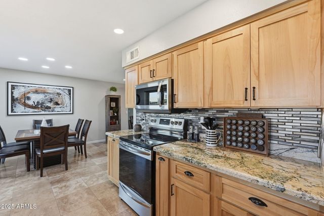 8232 E NIDO Avenue, Mesa, AZ 85209