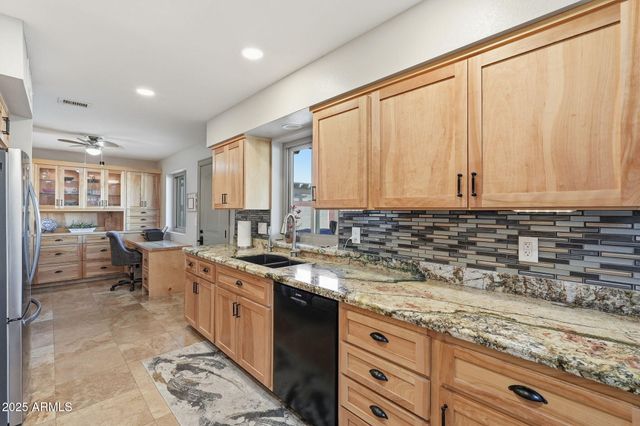 8232 E NIDO Avenue, Mesa, AZ 85209