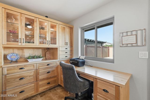 8232 E NIDO Avenue, Mesa, AZ 85209