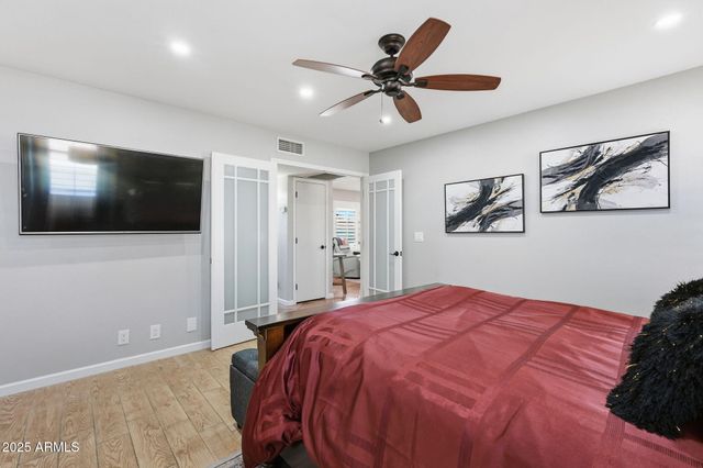 8232 E NIDO Avenue, Mesa, AZ 85209