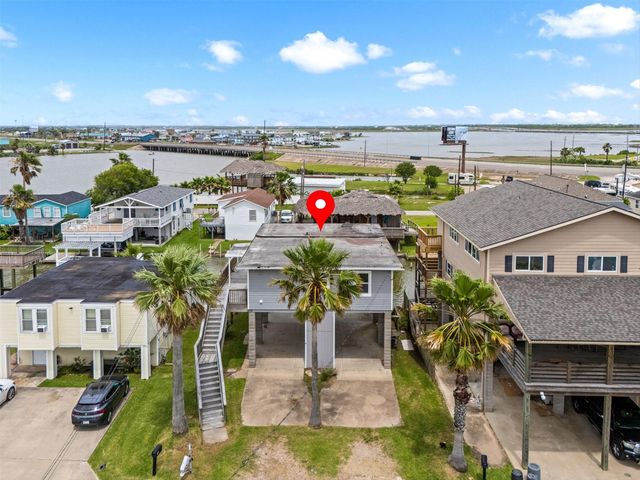 21 Edgewater Street, Hitchcock, TX 77563