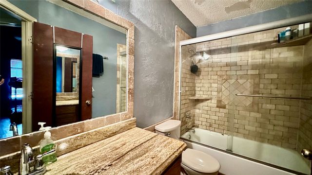 924 S Old Orchard Lane, Lewisville, TX 75067