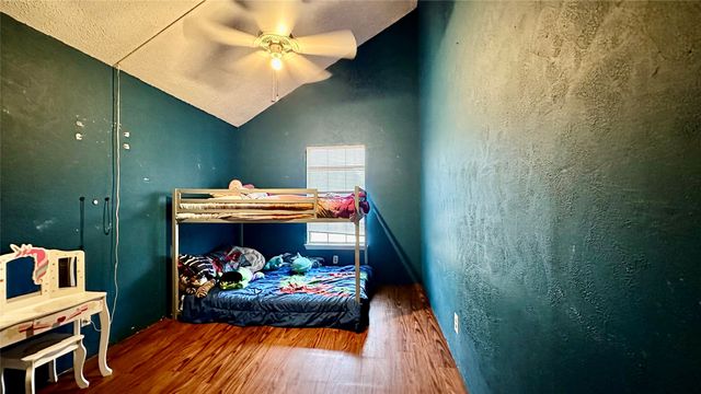 924 S Old Orchard Lane, Lewisville, TX 75067