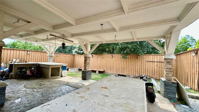 924 S Old Orchard Lane, Lewisville, TX 75067