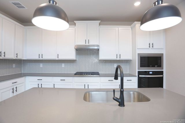 11925 Vista Harbor, Live Oak, TX 78233