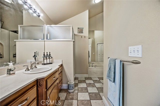 35356 Bonadelle, Madera, CA 93636