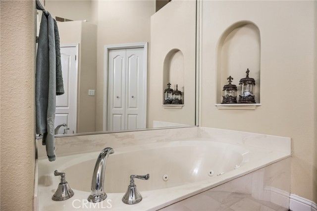 35356 Bonadelle, Madera, CA 93636