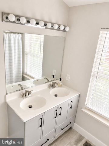 1536 THOMAS JEFFERSON CT, Mays Landing, NJ 08330