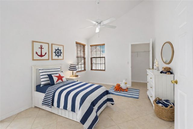 1915 Westminster Circle 17-5, Vero Beach, FL 32966