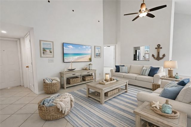 1915 Westminster Circle 17-5, Vero Beach, FL 32966