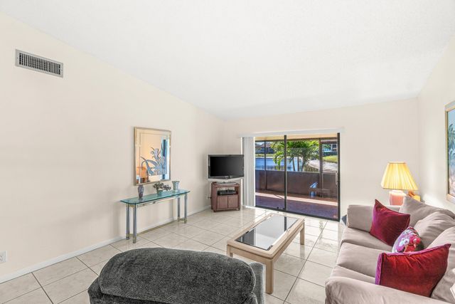 704 Sunny Pine Way C, Greenacres, FL 33415