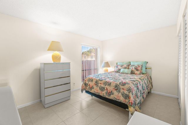 704 Sunny Pine Way C, Greenacres, FL 33415