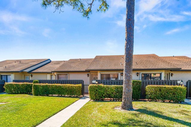 704 Sunny Pine Way C, Greenacres, FL 33415